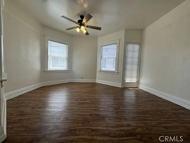 321 W 6th St — Photo 20