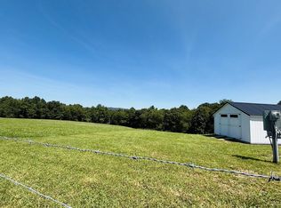 927 Kinzer Rd, Hillsville, VA 24343