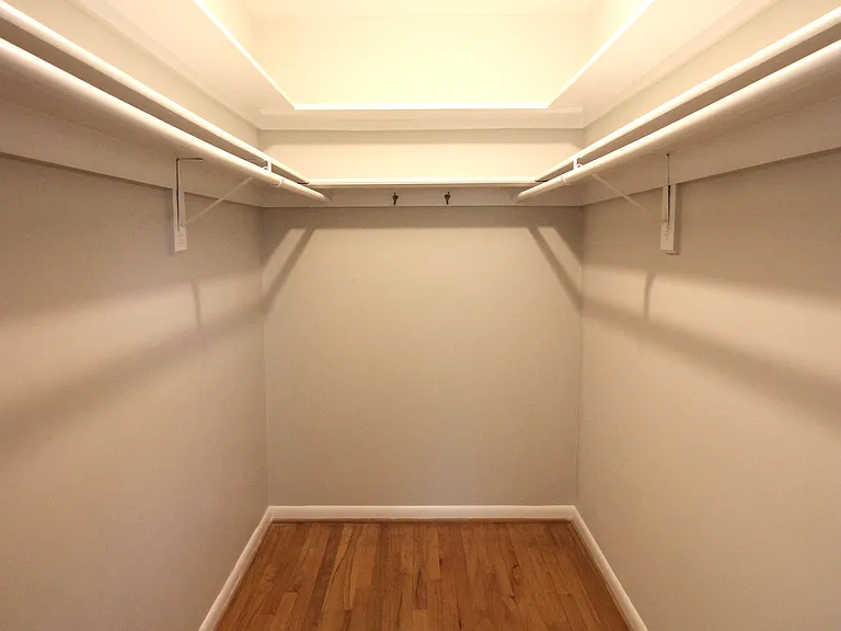 6211 Duntley Ct — Photo 16