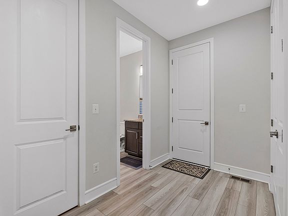 4th image of 22956 Aurora View Dr