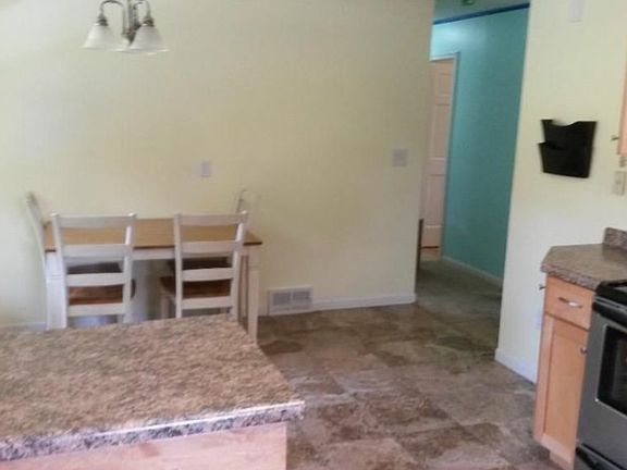 3rd image of 3509 Brookview Dr