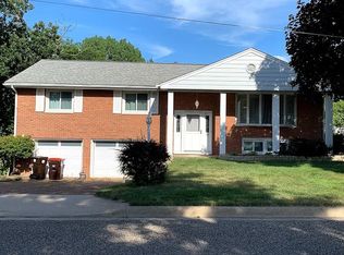 224 Westshore Dr, Morton, IL 61550
