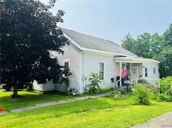 110 Hickory St, Canastota, NY 13032
