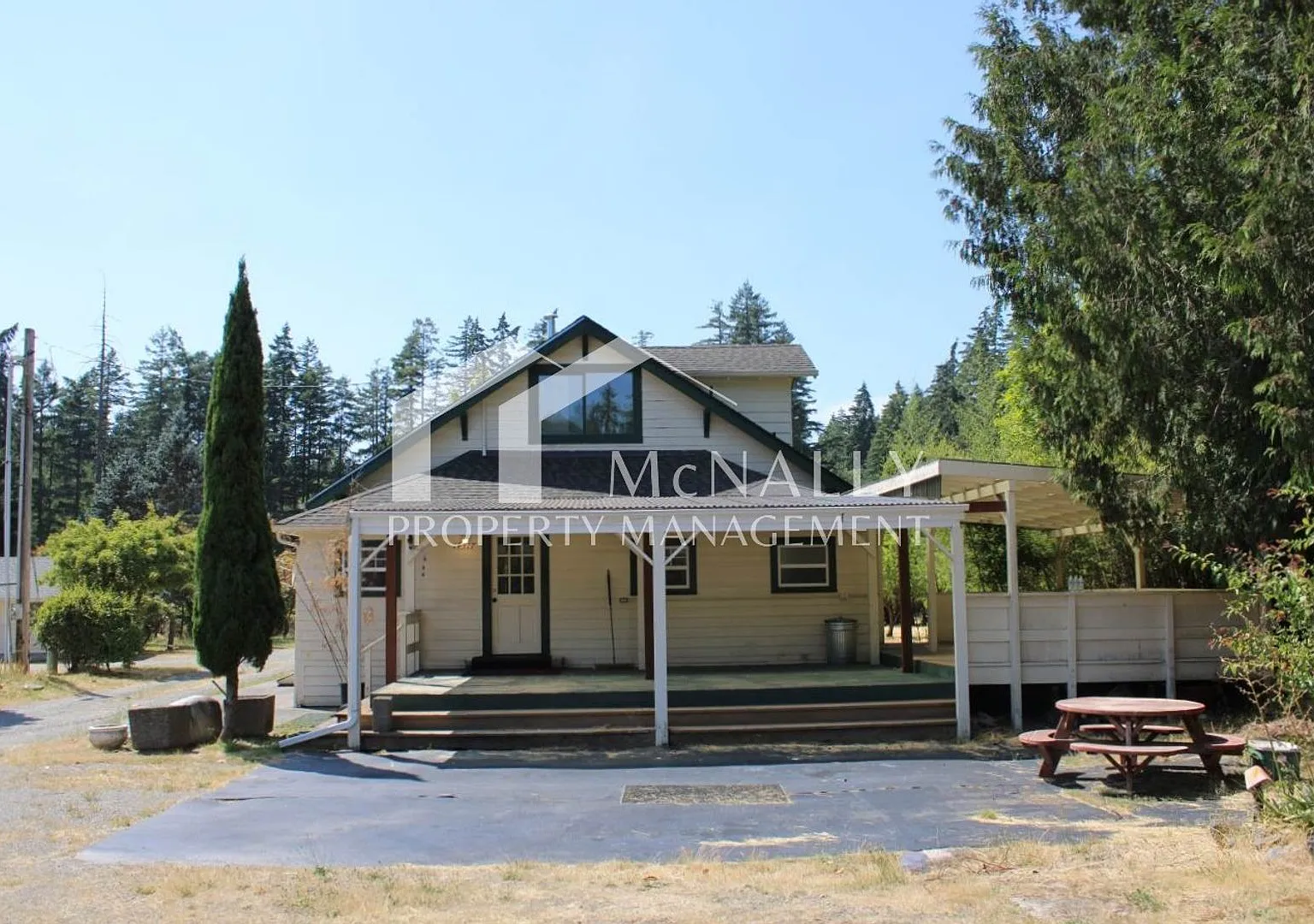 Spacious 3 Bedroom Home in the Heart of Gig Harbor — Photo 1