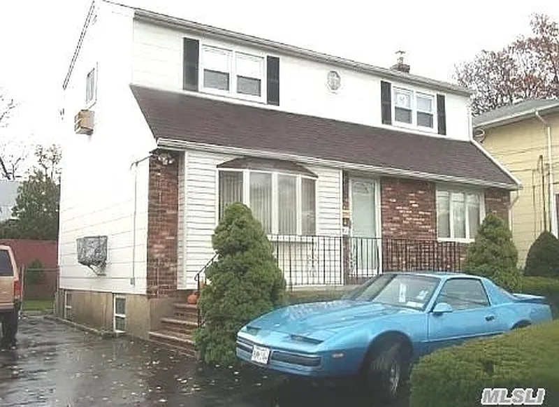 581 Oakley Ave, Elmont, NY 11003 | Zillow