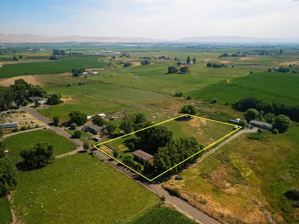 701 Arms Rd, Outlook, WA 98938