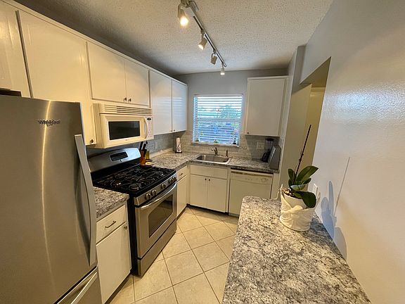 5th image of 2850 59th St S APT 104