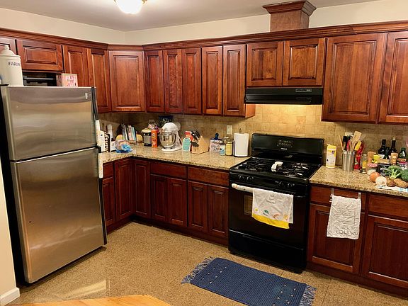 5th image of 38 Gardner Ave #1