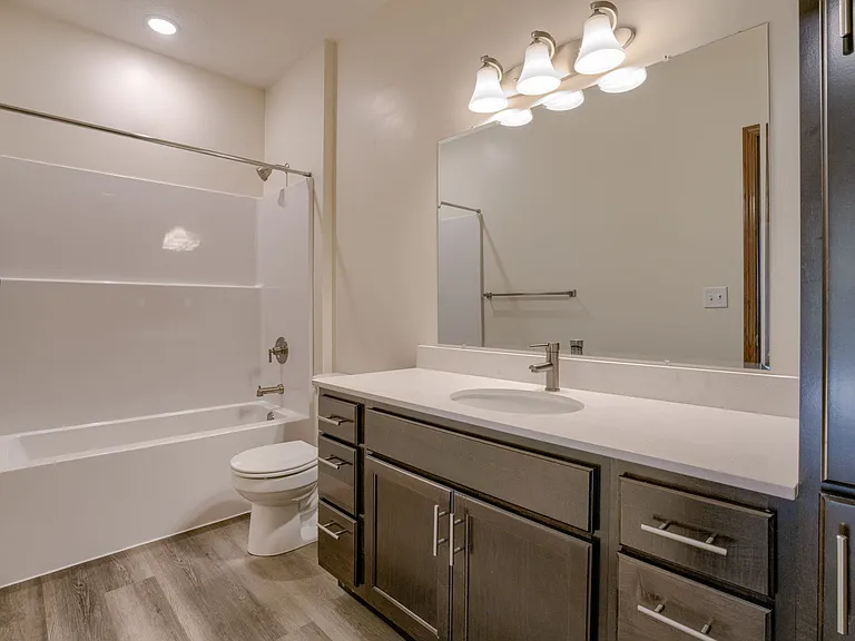 Wilderness Hills South Apartments — Photo 34