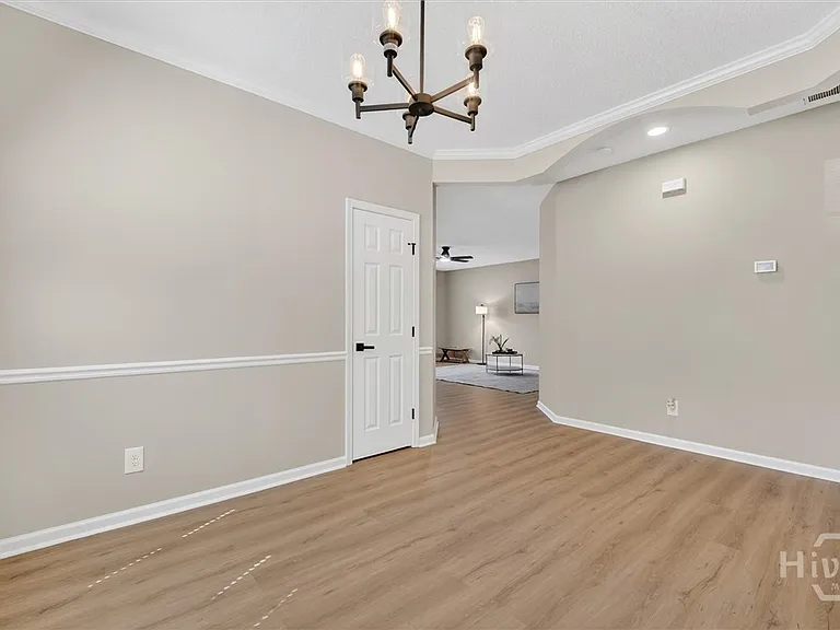 111 Coach House Sq — Photo 23
