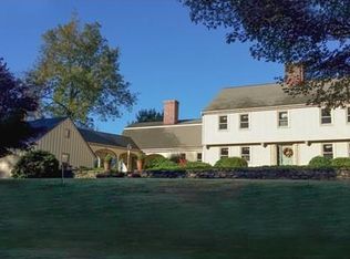 5 Hilltop Dr, Wilbraham, MA 01095