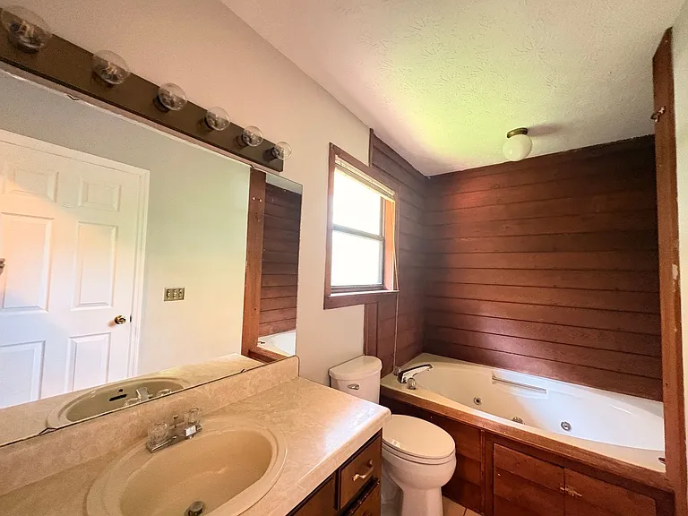 901 Locke Dr — Photo 22