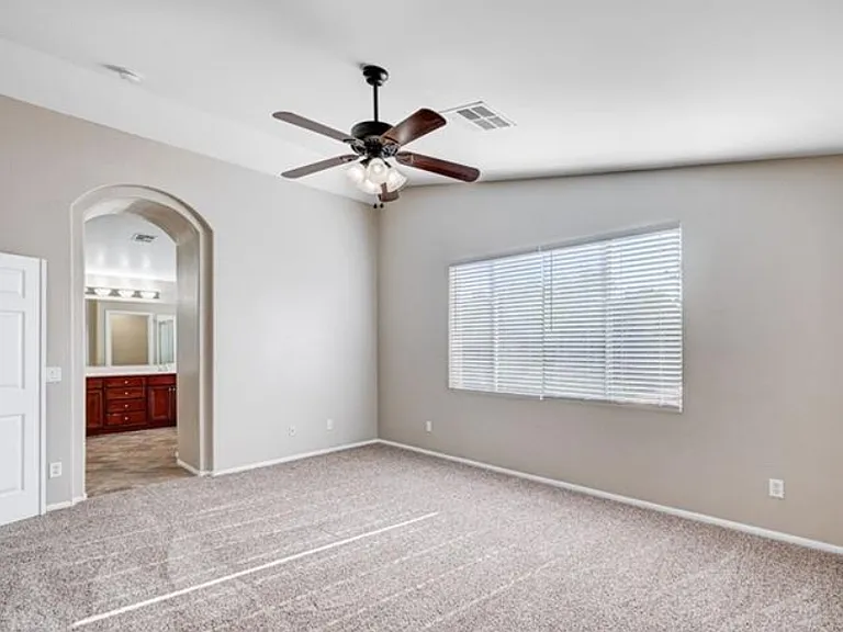 1013 Brinkman St — Photo 17