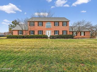 7658 Ginger Gold Dr, Holland, OH 43528