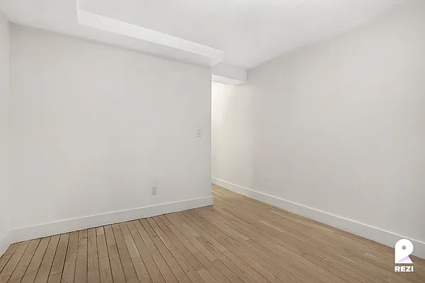 Rented by REZI | media 8