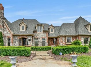 8320 High Meadow Trl, Clarkston, MI