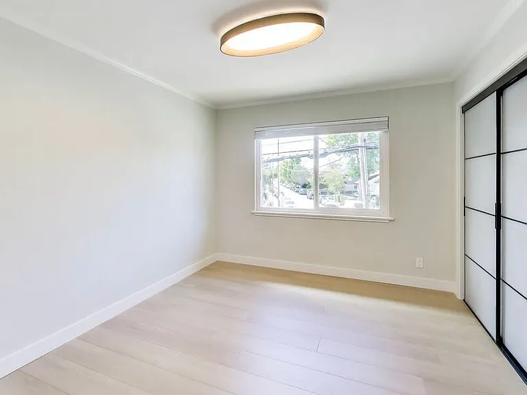 1249 Oak Grove Ave #3 — Photo 8