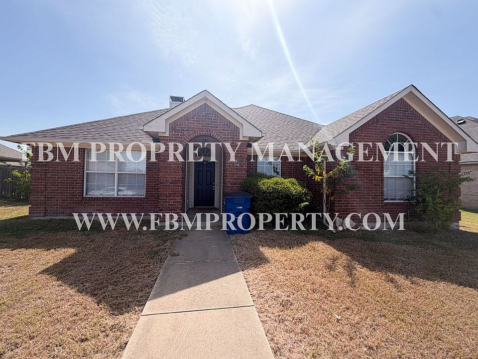 1st image of 2702 Boyd St
