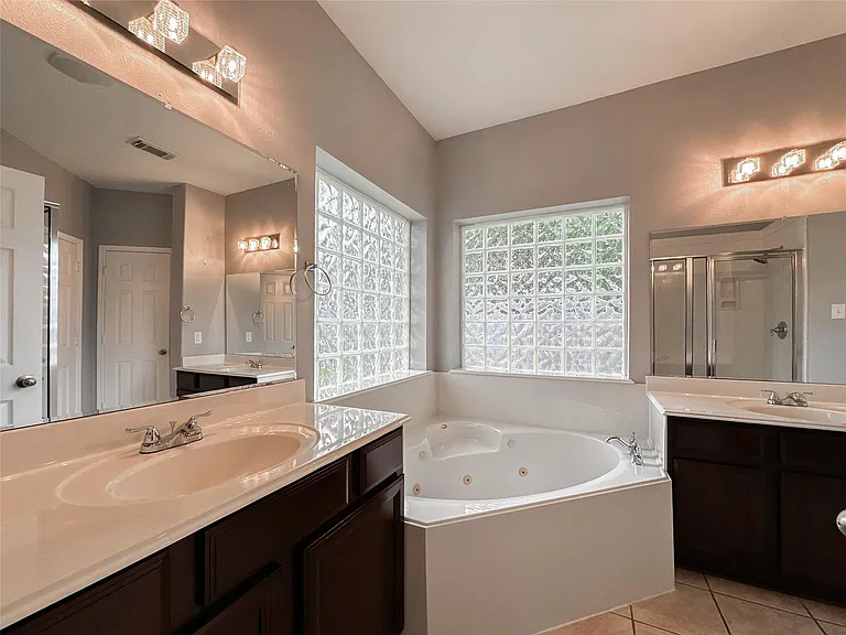 6810 Summer Bridge Ln — Photo 36