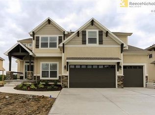 2424 SW Hickory Ln, Lees Summit, MO 64082