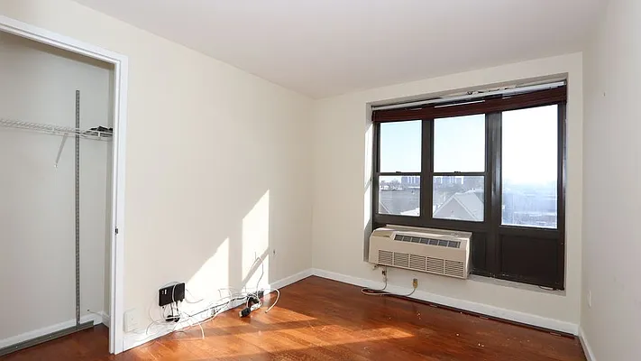 Rented by Nooklyn NYC LLC | media 4