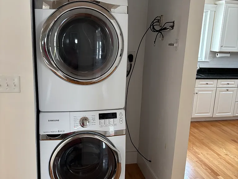 255 Brown St #1 — Photo 5