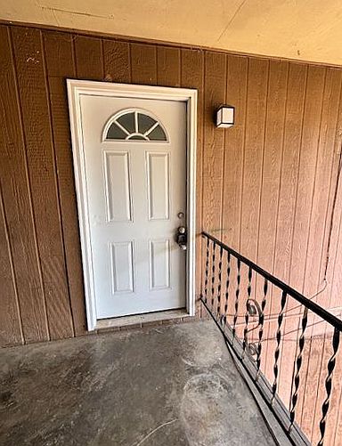 1st image of 1614 Cypress Dr APT 12