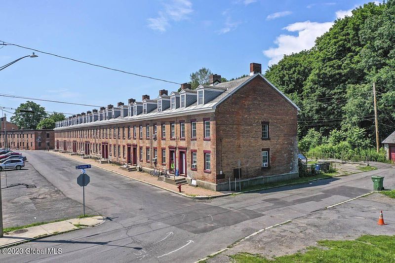 5th image of 1-27 Olmstead Street