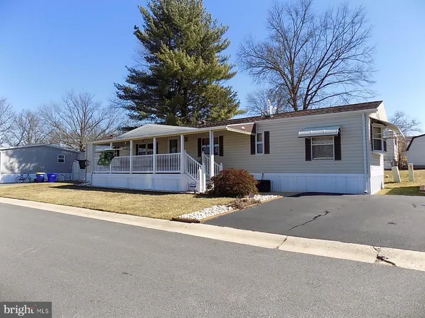 122 Seneca Ave, Dover, PA 17315