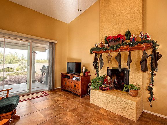 4th image of 2530 W Camino Ebano