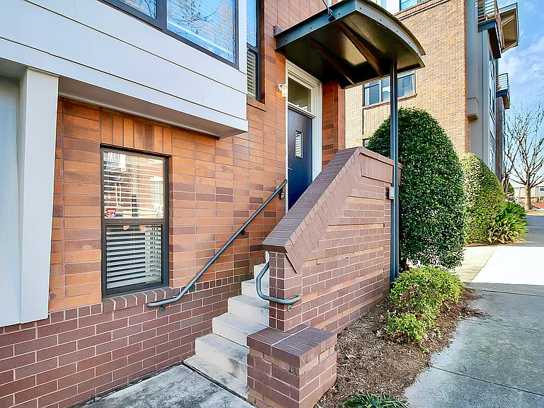 608 Garden District Dr — Photo 2
