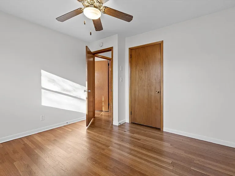 517 Randall St — Photo 21