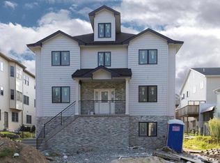 33 Decatur Ave UNIT 201, Spring Valley, NY 10977