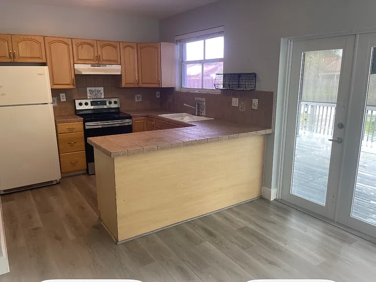 6517 SW 132 Court Cir — Photo 4