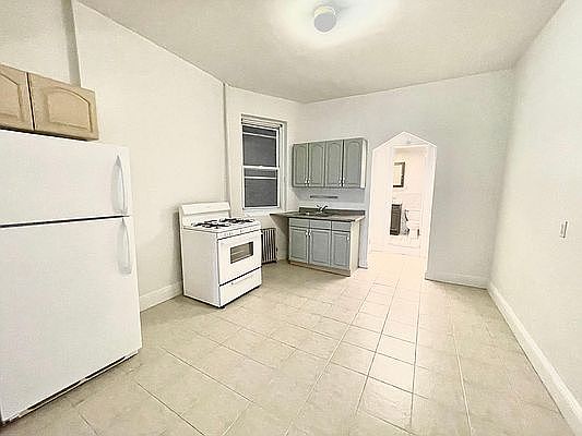 5th image of 753 9th Ave APT 3A