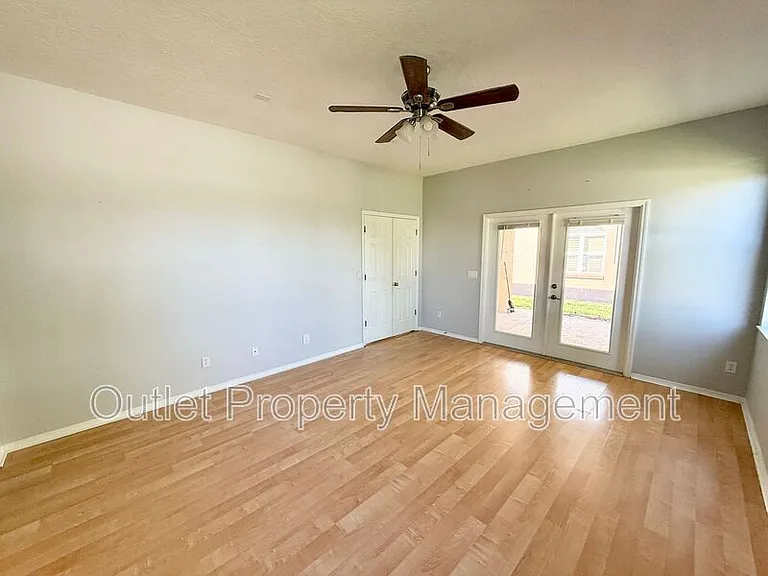 112 Peregrine Ct — Photo 6