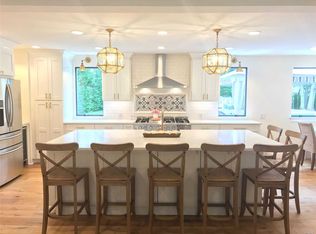 9 Greg Ln, East Northport, NY 11731