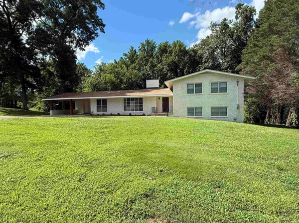 105 Fountain Ave, Sheffield, AL 35660