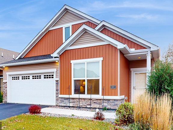 3rd image of 9227 Kaiser Cir NE