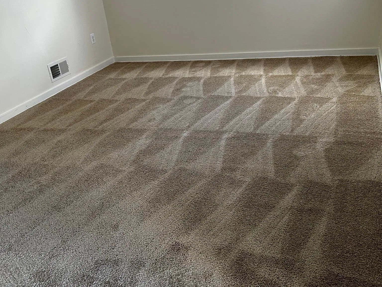 5 bed, 1568 sqft, $2,800 — Photo 2