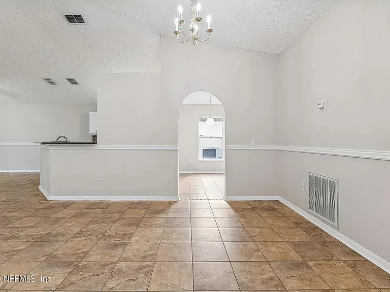 11089 Englenook Dr — Photo 5
