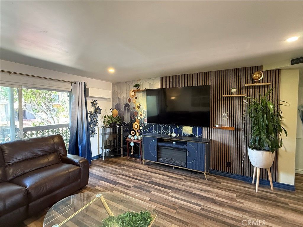 730 N Eucalyptus Ave APT 1, Inglewood, CA - View 2