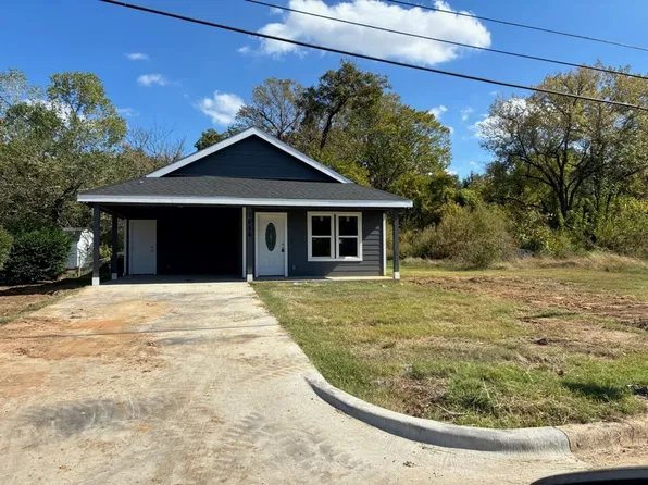 1056 6th St NE, Paris, TX 75460