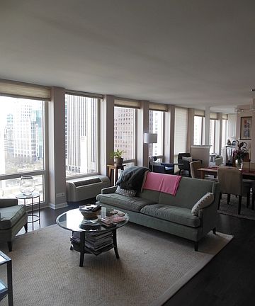 5th image of 111 E Chestnut St #1500C