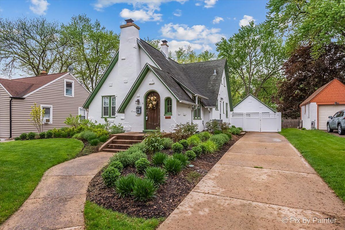 425 S Commonwealth Ave, Aurora, IL 60506 Zillow