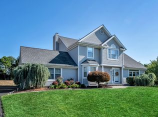 10 Vale Rd, Whippany, NJ 07981