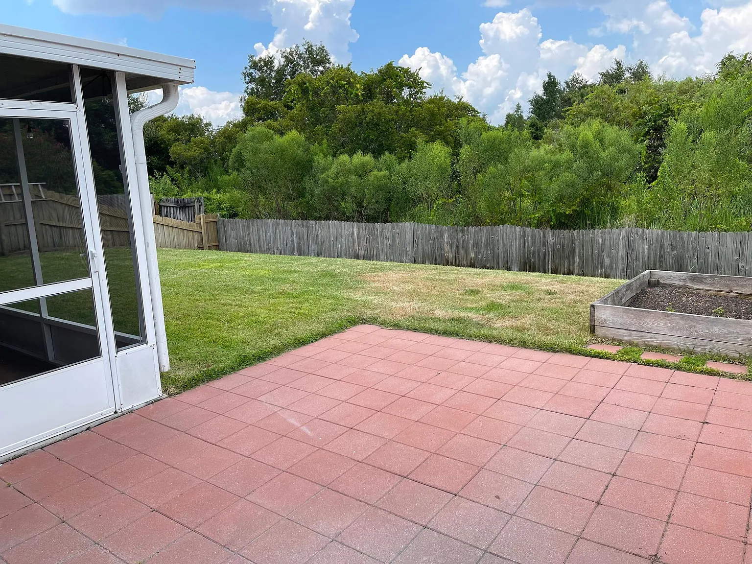 1944 Grenville Ct — Photo 2