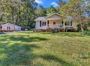 355 Hoot Owl Rd, Spruce Pine, NC 28777