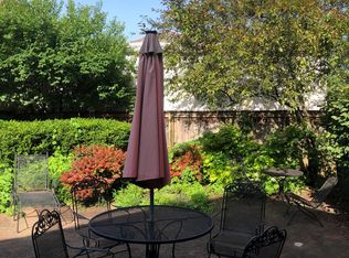 582 City Park Ave APT A, Columbus, OH 43215
