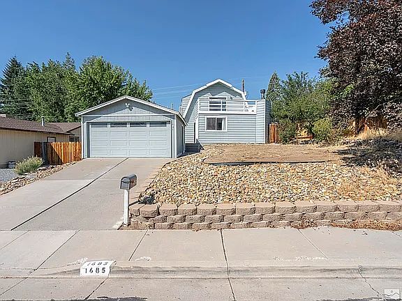 2nd image of 1685 Alamo Dr